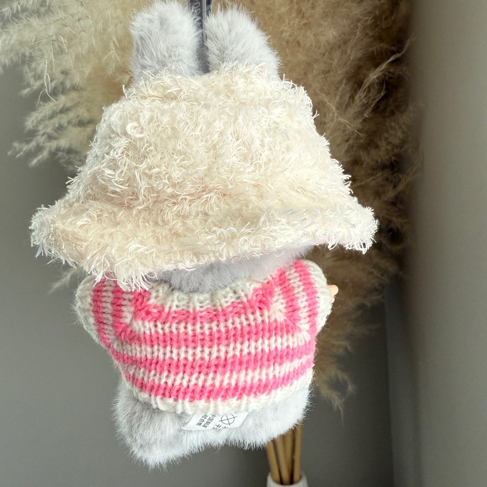Labubu outfit hat and sweater set - Picture 2 of 2